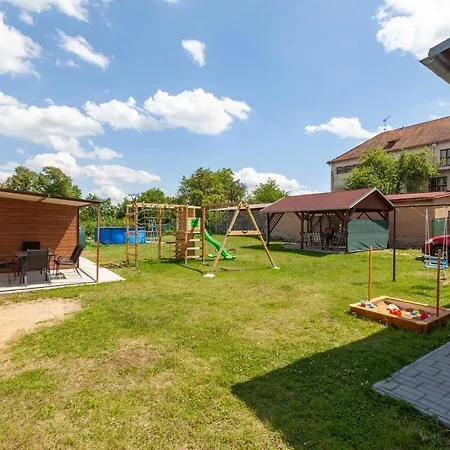 Apartmany Domek U Lesa Bitov Exterior photo