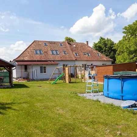 Apartmany Domek U Lesa Bitov Exterior photo
