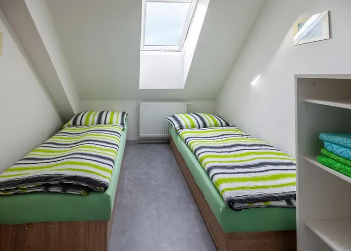Apartmany Domek U Lesa